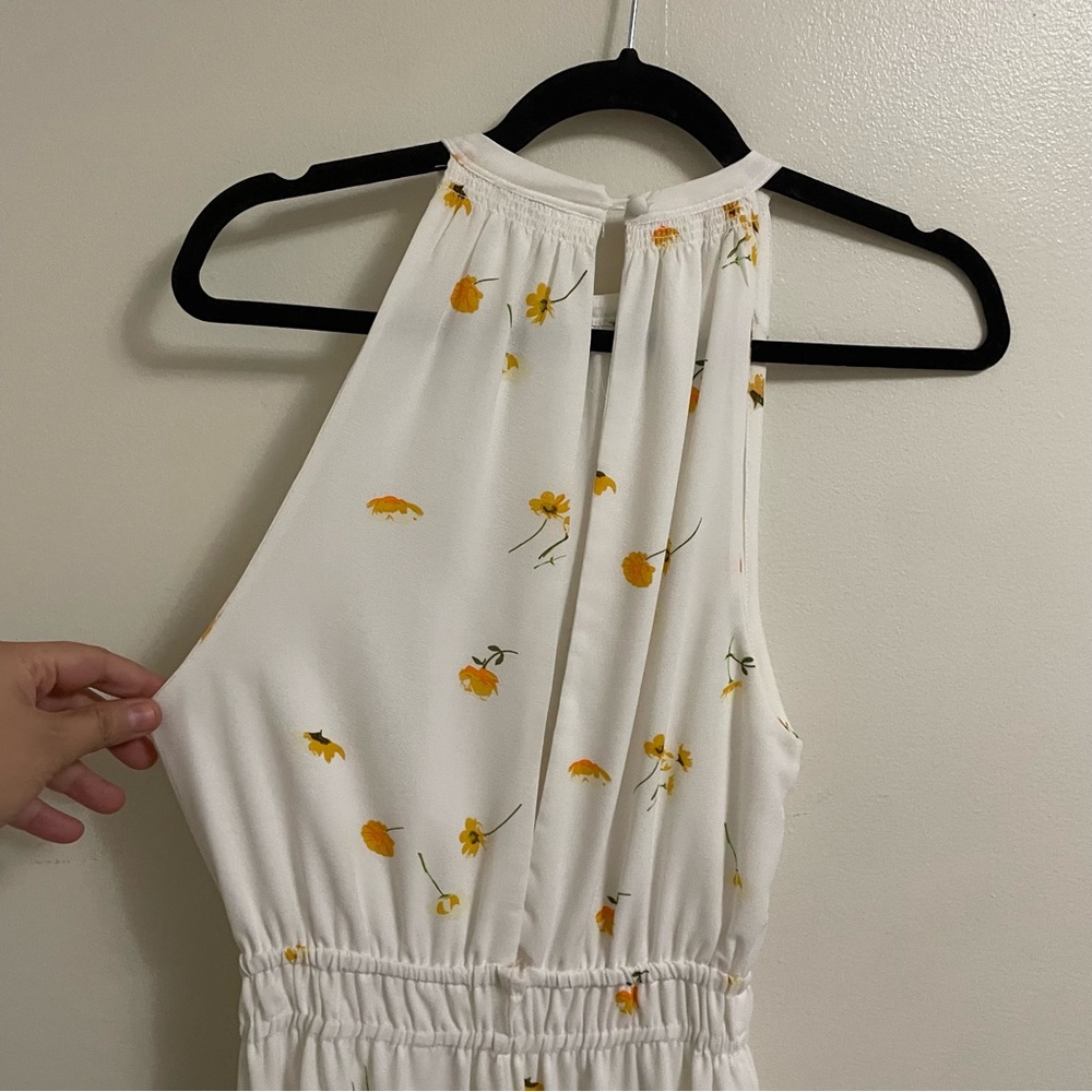 Floral Sleeveless White Dress - Picture 10 of 12